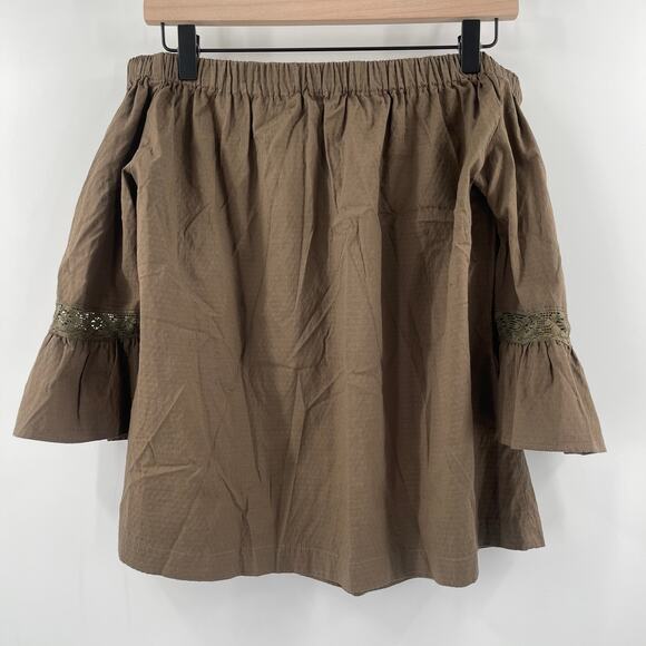 TRINA TURK Castro Top Size Medium Off the Shoulder Green Textured Sample NWT - Picture 5 of 12